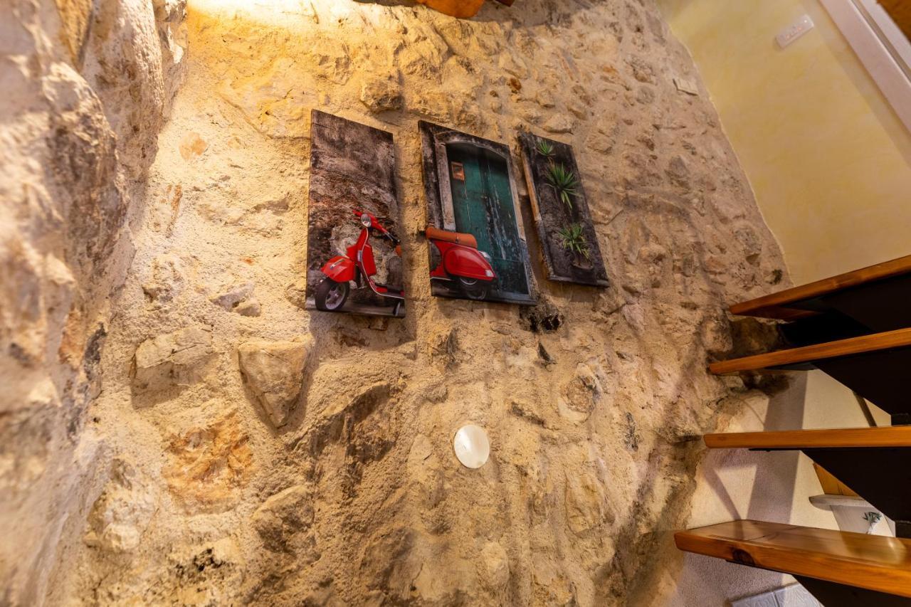 Parona Holiday Home เวอร์บนิค ภายนอก รูปภาพ