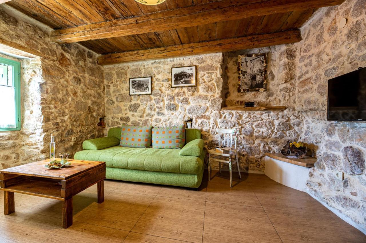 Parona Holiday Home เวอร์บนิค ภายนอก รูปภาพ